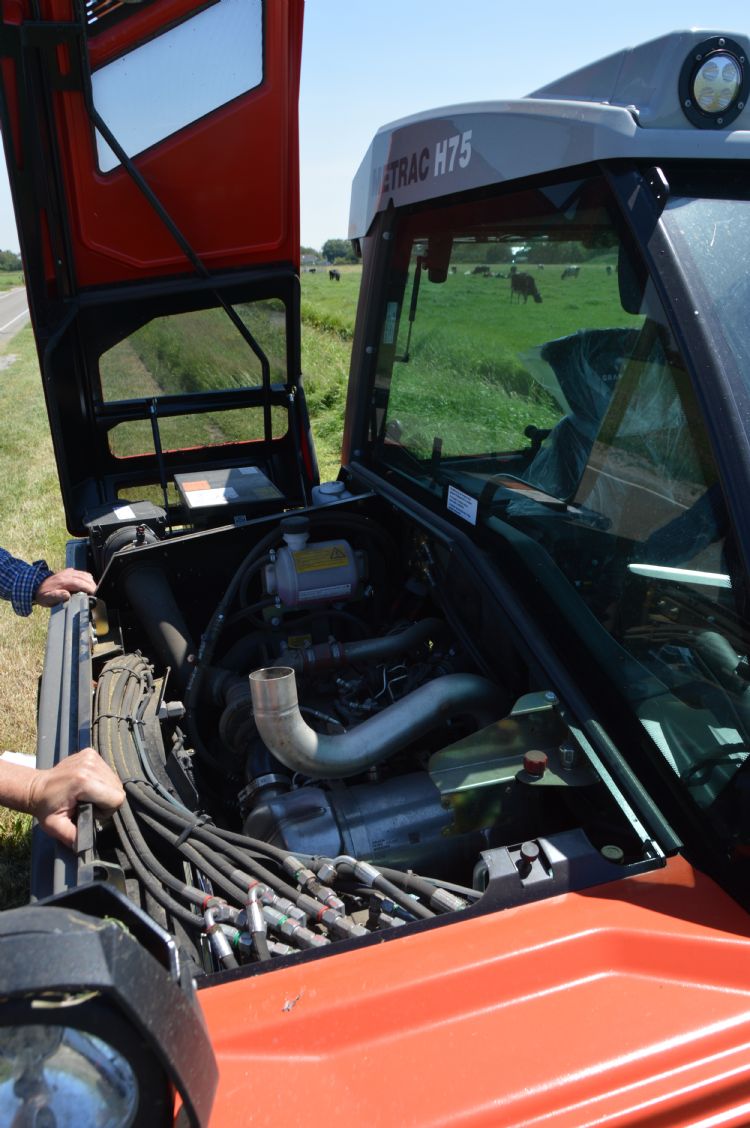 De VM-dieselmotor maakte plaats voor een gemakkelijk toegankelijke 2,8 liter-viercilinder-Perkins Perkins-motor met common-rail. De VM-dieselmotor maakte plaats voor een gemakkelijk toegankelijke 2,8 liter-viercilinder-Perkins Perkins-motor met common-rail.