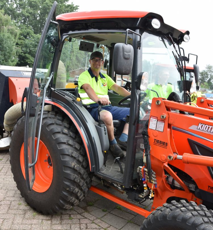 De ruime, luxe cabine en de gemakkelijke instap gaven de doorslag bij de aankoop. De ruime, luxe cabine en de gemakkelijke instap gaven de doorslag bij de aankoop.