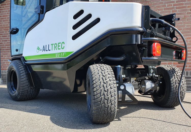 Opladen van de - naar keuze - 35, 50 of 70 kWh lithiumijzerfosfaataccu's Opladen van de - naar keuze - 35, 50 of 70 kWh lithiumijzerfosfaataccu's