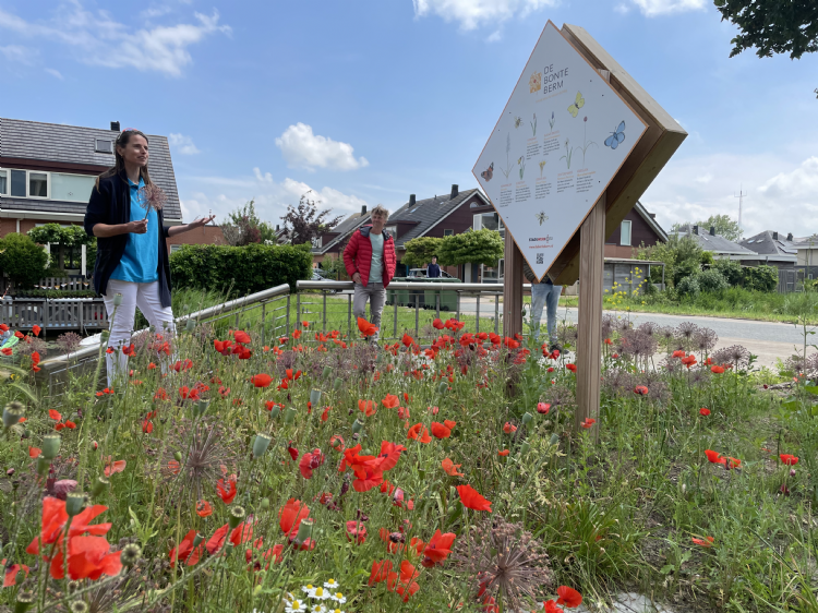 Lonneke Klein-Aarts op het Alkmaarse Frans Coenenpad Lonneke Klein-Aarts op het Alkmaarse Frans Coenenpad