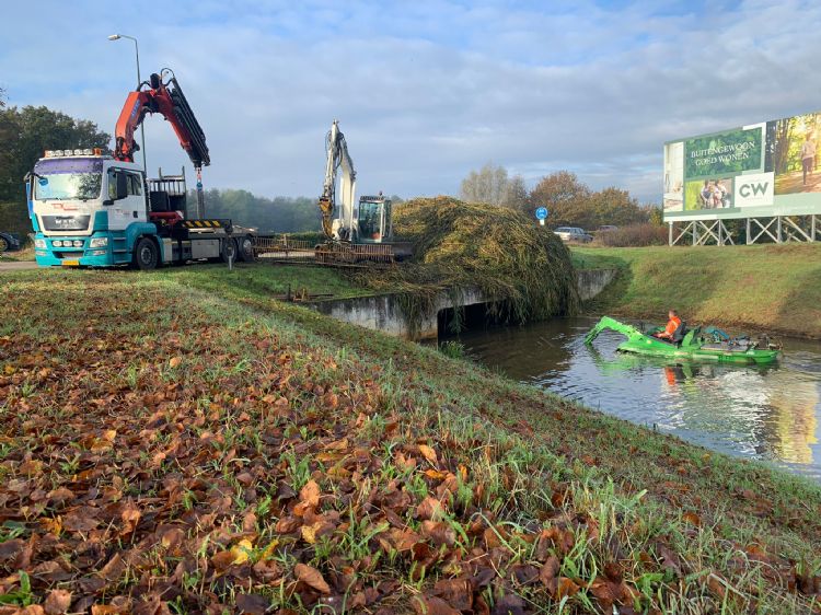 Aannemer Theo Klever aan het werk met de maai-app van Nieuwlandgeo Aannemer Theo Klever aan het werk met de maai-app van Nieuwlandgeo