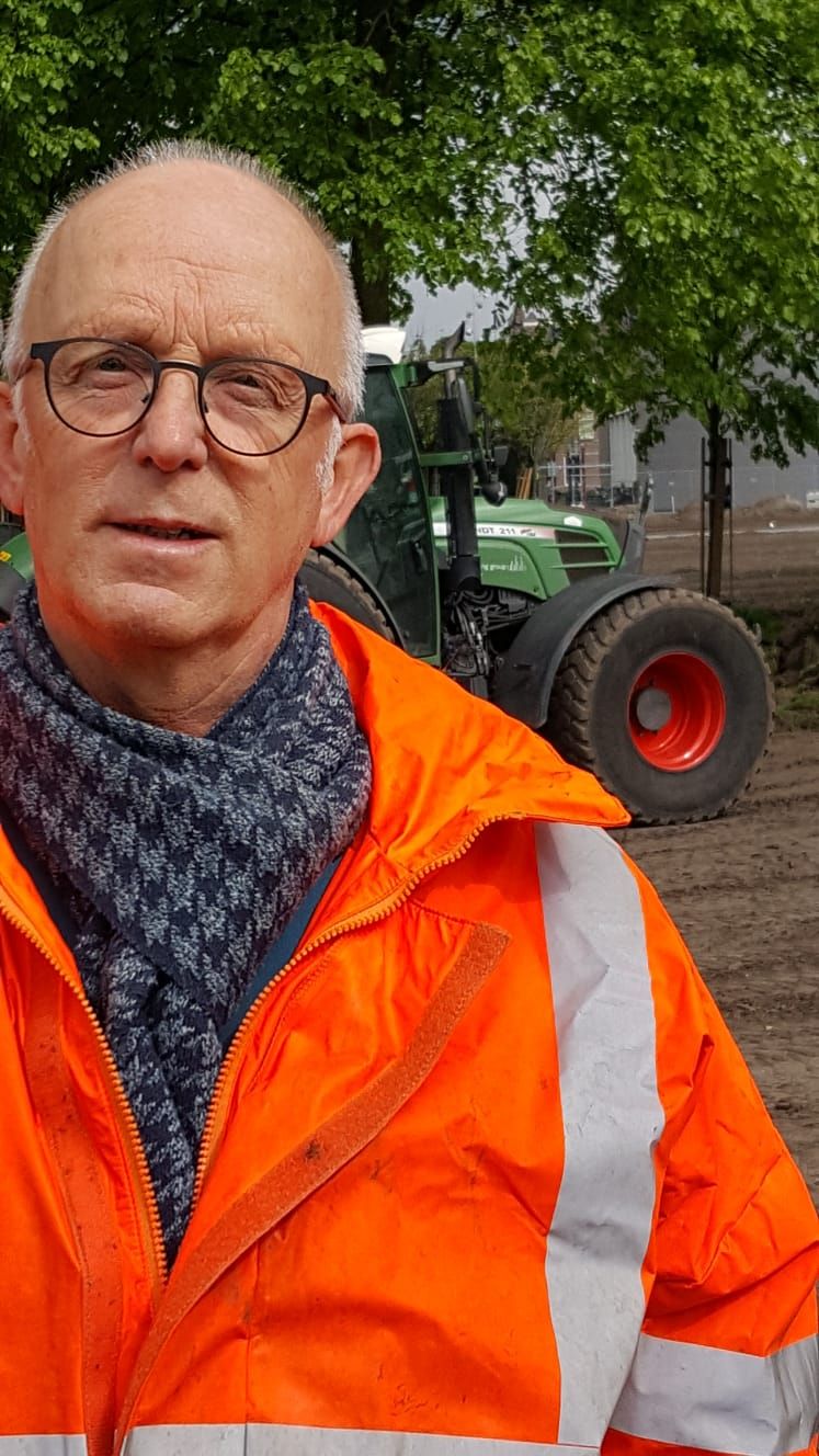 Gerrit de Koe: 'Gras hoort bij dit pareltje in de stad!' Gerrit de Koe: 'Gras hoort bij dit pareltje in de stad!'