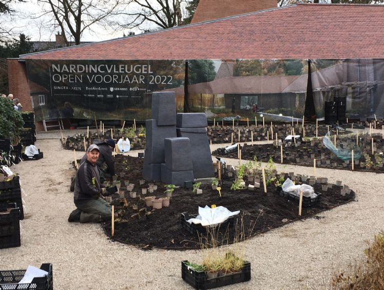 Voorman Fred van Santen aan het werk op een project Voorman Fred van Santen aan het werk op een project