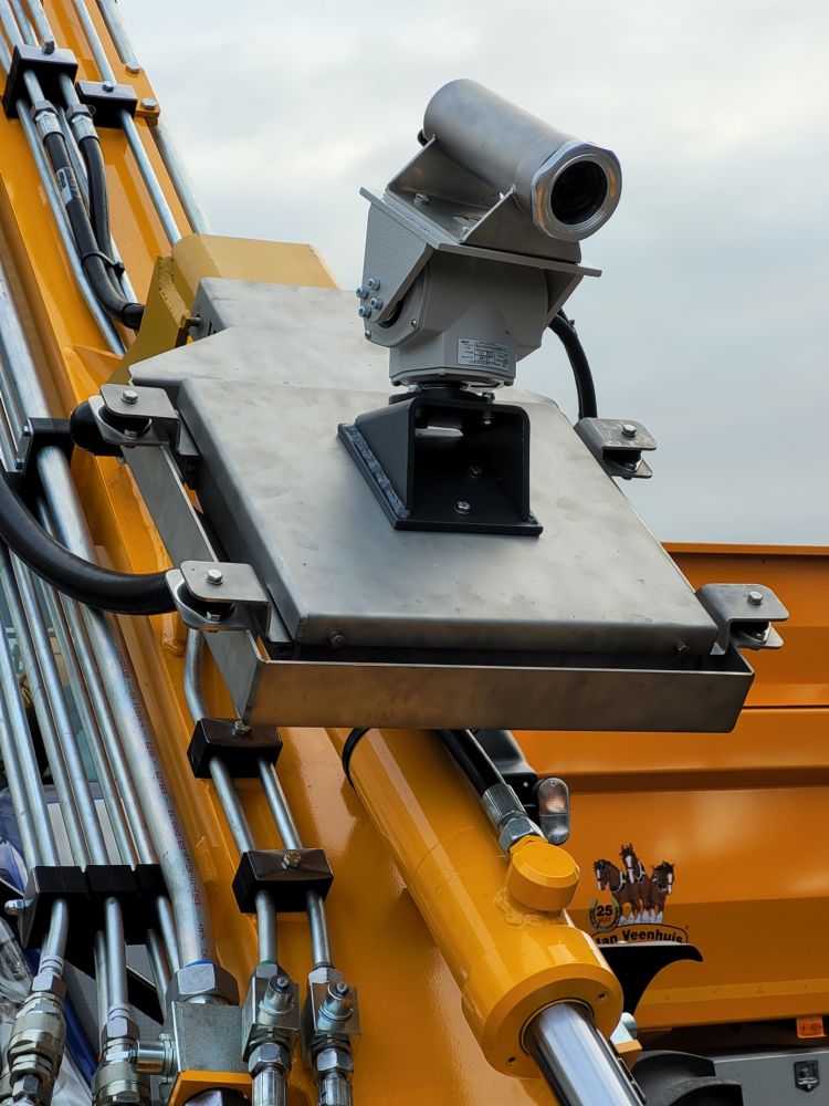 De verzamelde data worden opgeslagen in het systeem en kunnen na het werk worden bekeken door de aannemer. De verzamelde data worden opgeslagen in het systeem en kunnen na het werk worden bekeken door de aannemer.