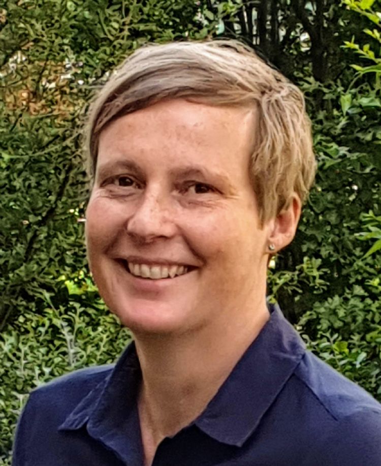 Marga Alferink: 'De natuurlijke uitstraling is de charme van het park, draagt bij aan de biodiversiteit en houdt de beheerkosten binnen redelijke grenzen.' Marga Alferink: 'De natuurlijke uitstraling is de charme van het park, draagt bij aan de biodiversiteit en houdt de beheerkosten binnen redelijke grenzen.'