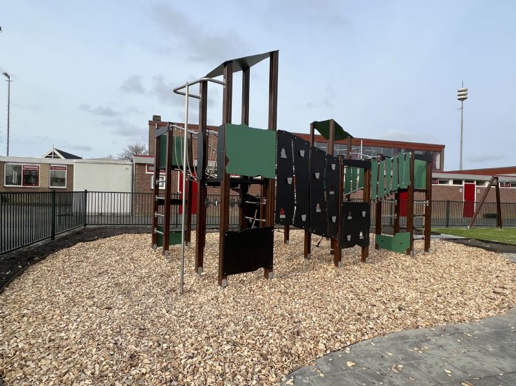 Op school moet een toestel genoeg capaciteit hebben om alle kinderen in één keer kwijt te kunnen. Op school moet een toestel genoeg capaciteit hebben om alle kinderen in één keer kwijt te kunnen.