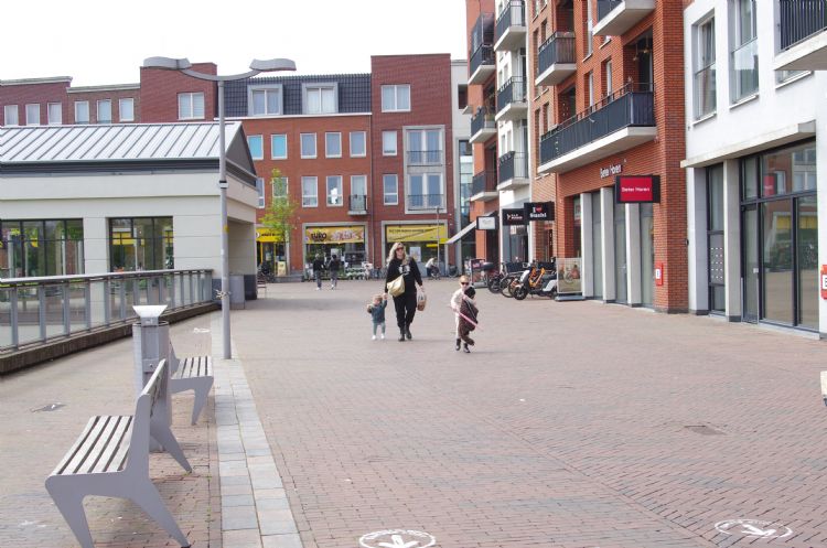 'De brede voetgangerspromenade van Tussenzicht had groener gemogen' 'De brede voetgangerspromenade van Tussenzicht had groener gemogen'