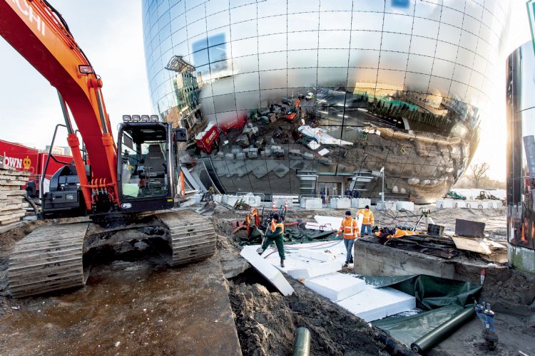 Voor het project Depot Boijmans van Beuningen leverde Joosten Ecodak een legplan voor het EPS en de AquaMulti Boxen met uitsparingen. Voor het project Depot Boijmans van Beuningen leverde Joosten Ecodak een legplan voor het EPS en de AquaMulti Boxen met uitsparingen.