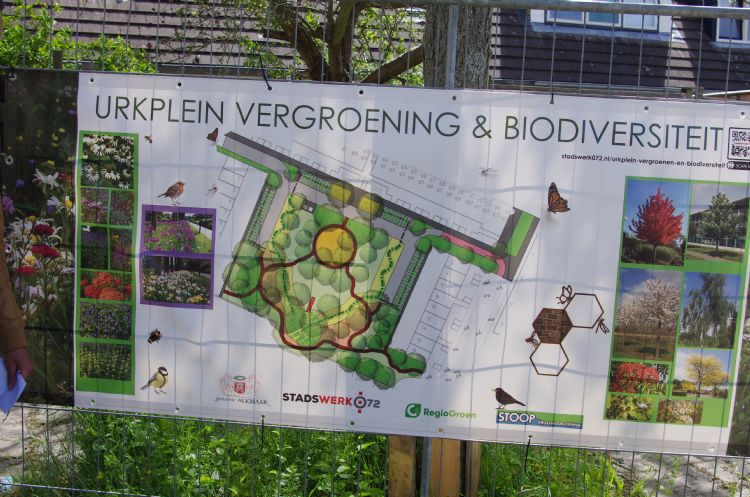Het Urkplein is het grootste vergroeningsproject dat Stadswerk072 in Alkmaar ter hand heeft genomen. Het Urkplein is het grootste vergroeningsproject dat Stadswerk072 in Alkmaar ter hand heeft genomen.