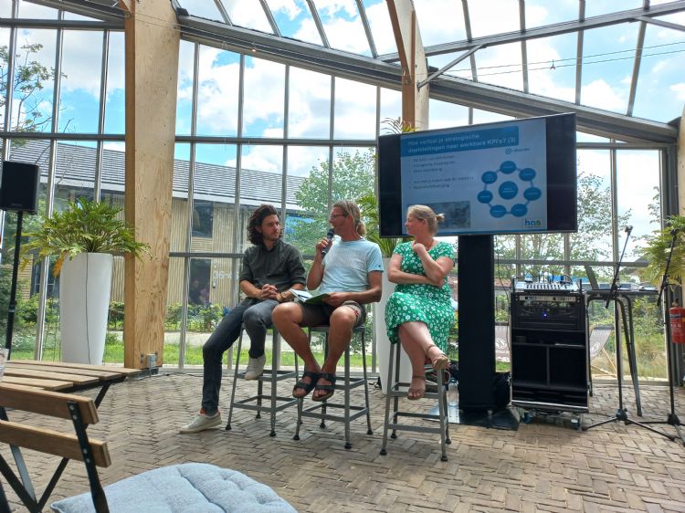 Discussiepanel Zef Hermans, Kees de Vette en Yolanda van Looij Discussiepanel Zef Hermans, Kees de Vette en Yolanda van Looij