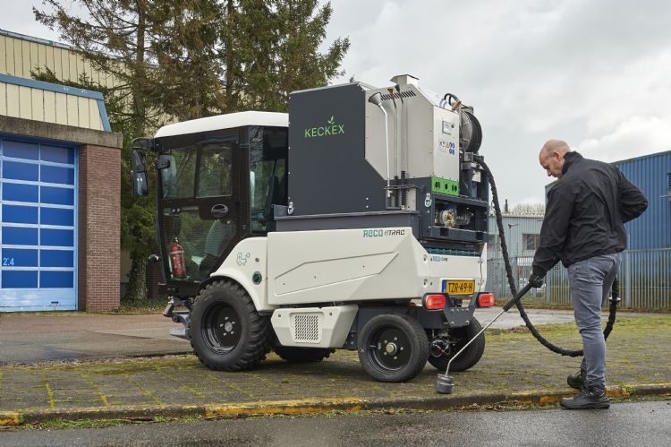 De Keckex-stoom- en heetwaterunit past, net als andere units, naadloos op het laadplatform. De Keckex-stoom- en heetwaterunit past, net als andere units, naadloos op het laadplatform.