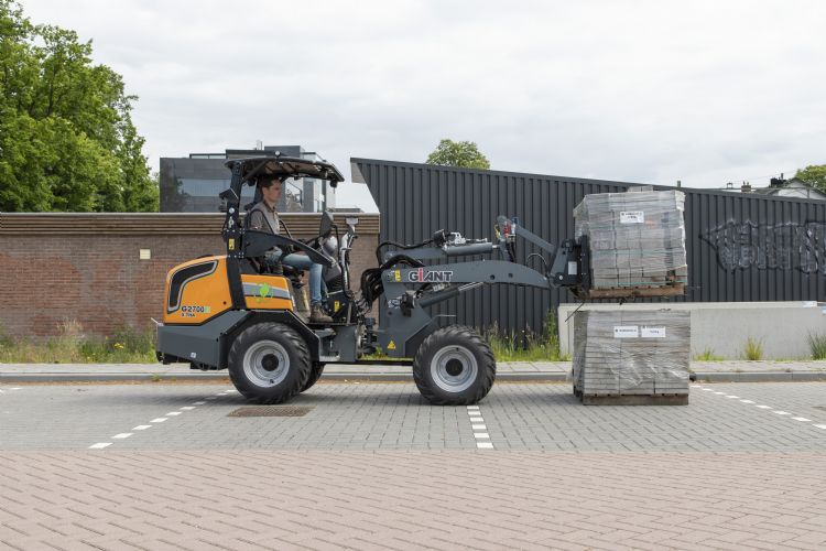 De GIANT G2700E X-TRA: een van de grotere broers De GIANT G2700E X-TRA: een van de grotere broers