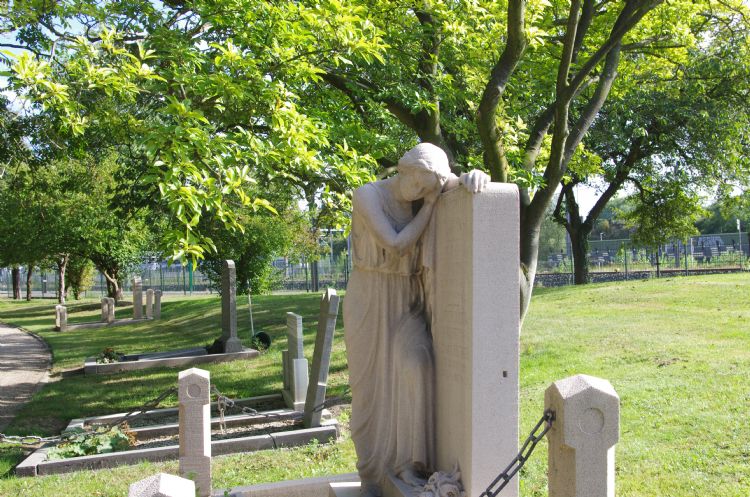 Begraafplaats Kovelswade, onontdekt historisch erfgoed aan de stadsgrens Begraafplaats Kovelswade, onontdekt historisch erfgoed aan de stadsgrens