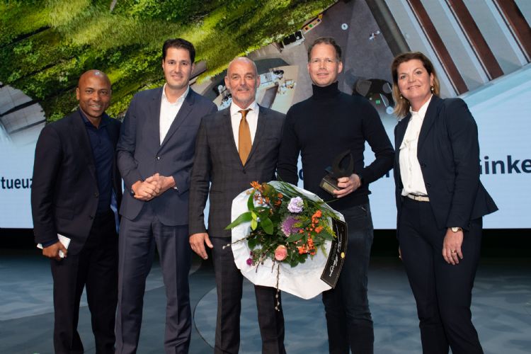 Koninklijke Ginkel Groep won met haar groen wand op kantoor van het European Medicines Agency in Amsterdam Koninklijke Ginkel Groep won met haar groen wand op kantoor van het European Medicines Agency in Amsterdam