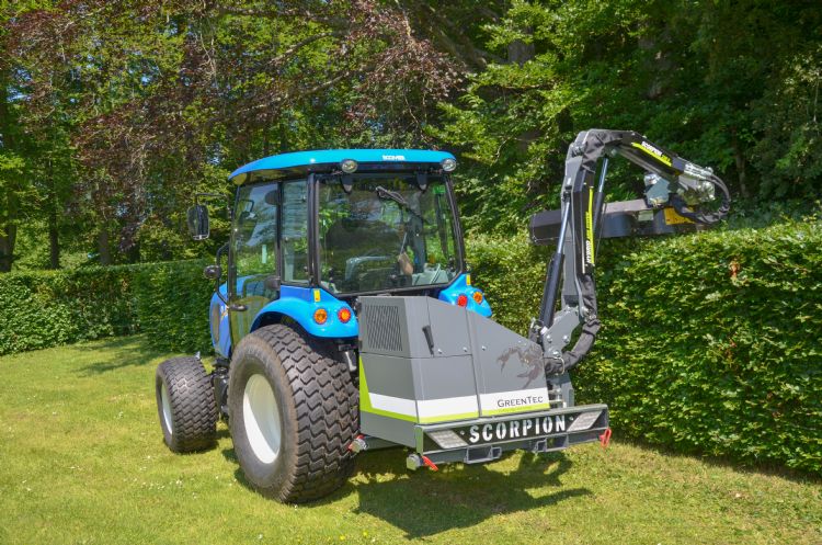 GreenTec Scorpion 330 S-maaiarm met heggenslagmaaier. Foto: GreenTec GreenTec Scorpion 330 S-maaiarm met heggenslagmaaier. Foto: GreenTec
