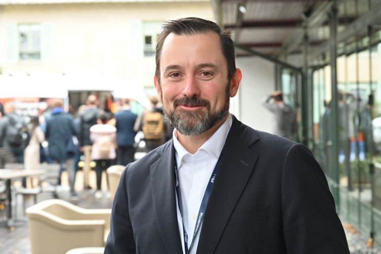 Gent Simmons: 'Wij blijven kijken naar verschillende oplossingen richting fossiele onafhankelijkheid.' Gent Simmons: 'Wij blijven kijken naar verschillende oplossingen richting fossiele onafhankelijkheid.'