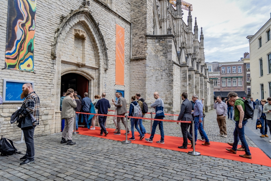 Voor de gasten werd de rode loper uitgerold. Beeld: Norminstituut Bomen Voor de gasten werd de rode loper uitgerold. Beeld: Norminstituut Bomen