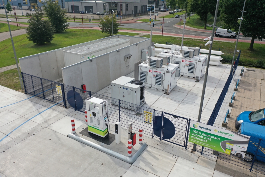 Jos Scholman heeft een eigen waterstoftankstation Jos Scholman heeft een eigen waterstoftankstation