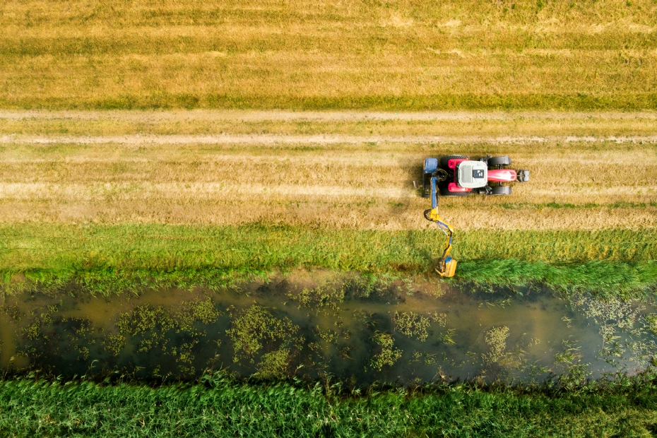 De digitale gedragscodetool bevat alle info die je nodig hebt om het werk buiten goed te kunnen doen. Ook handig om ter plekke uit te leggen waarom je bijvoorbeeld maar één kant van de sloot maait en welke beschermde soorten daarvan profiteren. 