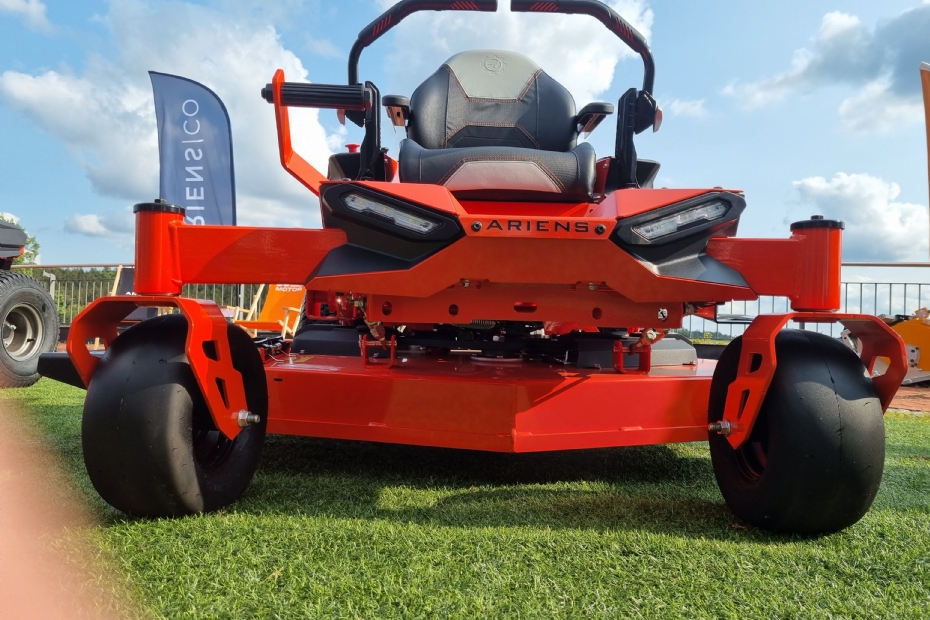 De nieuwste trots van AriensCo: de Zero Turn Ikon XD 42 en XD 52 De nieuwste trots van AriensCo: de Zero Turn Ikon XD 42 en XD 52