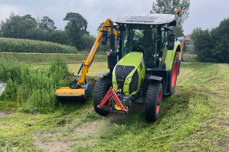 Dit gebied werd voorheen meerdere keren per jaar gemaaid door de gemeente Roerdalen. Nu laat men hier drie keer per jaar schapen grazen