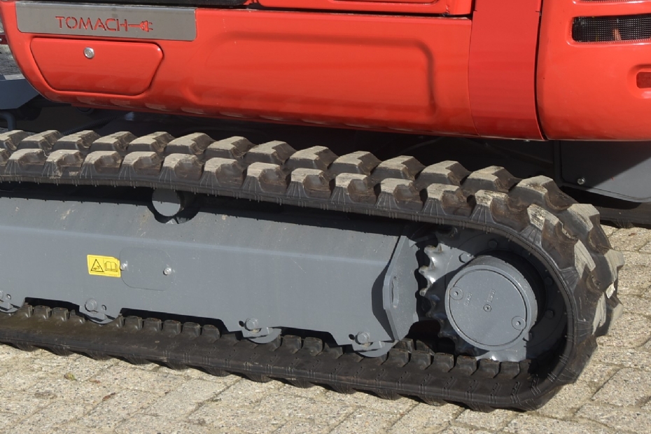 De rupsen van de ET219 en de ET225 zijn in breedte verstelbaar De rupsen van de ET219 en de ET225 zijn in breedte verstelbaar