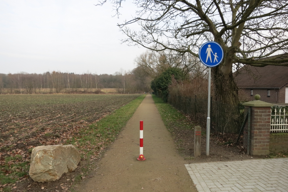 Put: 'Voor wandel- en fietspaden gelden helemaal geen risico's' Put: 'Voor wandel- en fietspaden gelden helemaal geen risico's'