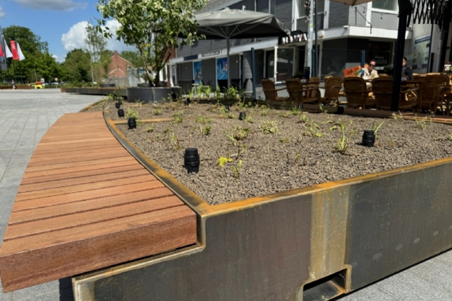De mobiele plantenbakken moeten in de winter plaatsmaken voor een ijsbaan De mobiele plantenbakken moeten in de winter plaatsmaken voor een ijsbaan