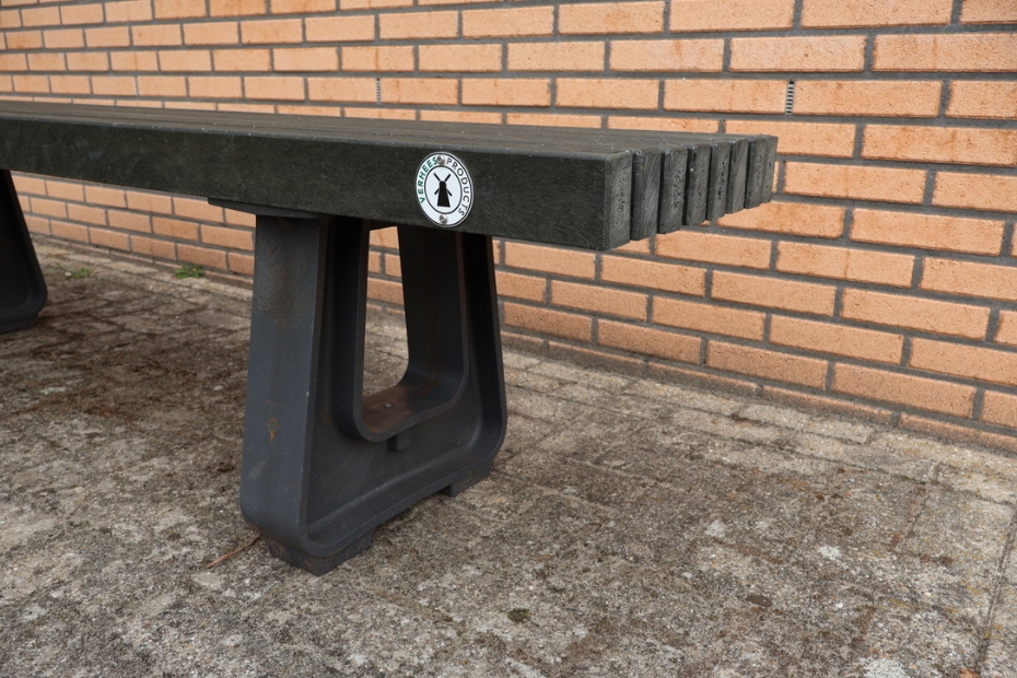 Een van de gerecyclede kunstgrasproducten uit het Green Field-assortiment Een van de gerecyclede kunstgrasproducten uit het Green Field-assortiment