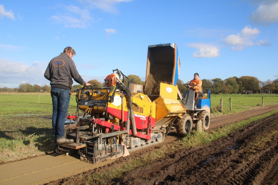 Renovatie van een fietspad met GranoTOP Eco uitgevoerd door Licht bv uit Bergen, partner van JP Infra Advies Renovatie van een fietspad met GranoTOP Eco uitgevoerd door Licht bv uit Bergen, partner van JP Infra Advies