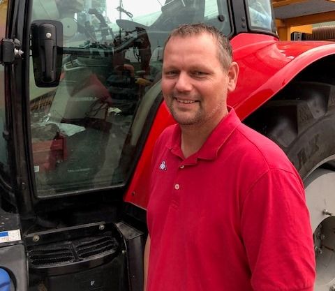 John van Bodegom van het gelijknamige loon- en aannemingsbedrijf cultuurtechniek, grond, weg- en waterbouw en verkeerstechnieken in Wieringerwerf John van Bodegom van het gelijknamige loon- en aannemingsbedrijf cultuurtechniek, grond, weg- en waterbouw en verkeerstechnieken in Wieringerwerf