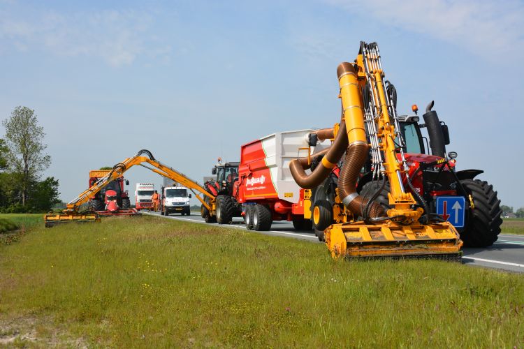 De Herder Grenadier is ideaal om in te zetten voor het onderhoud van dijken. De Herder Grenadier is ideaal om in te zetten voor het onderhoud van dijken.