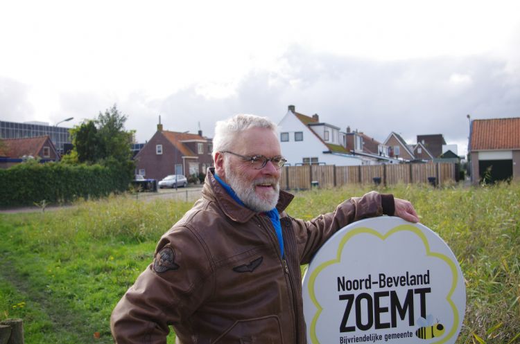 Noord-Beveland is de eerste gemeente in Zeeland die het certificaat 'bijenvriendelijke gemeente' heeft verworven.