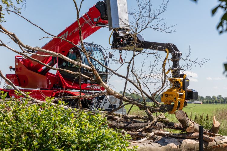 Het afkiepen is, ongeacht het gewicht, volledig onder controle. Het afkiepen is, ongeacht het gewicht, volledig onder controle.