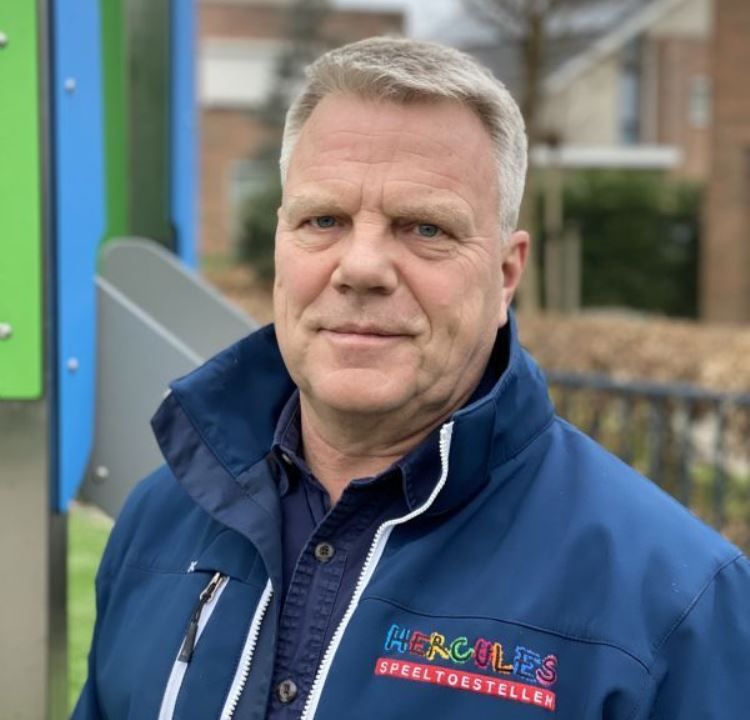 John Bakker, eigenaar van Hercules Speeltoestellen John Bakker, eigenaar van Hercules Speeltoestellen
