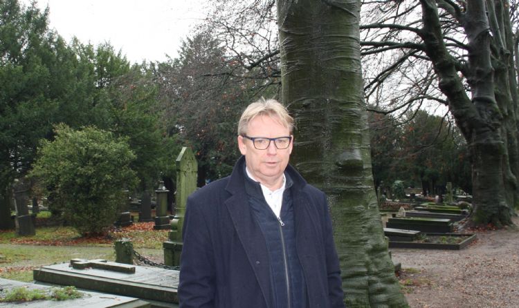Franc Korsten, bestuurder van de begraafplaats Daalseweg in Nijmegen