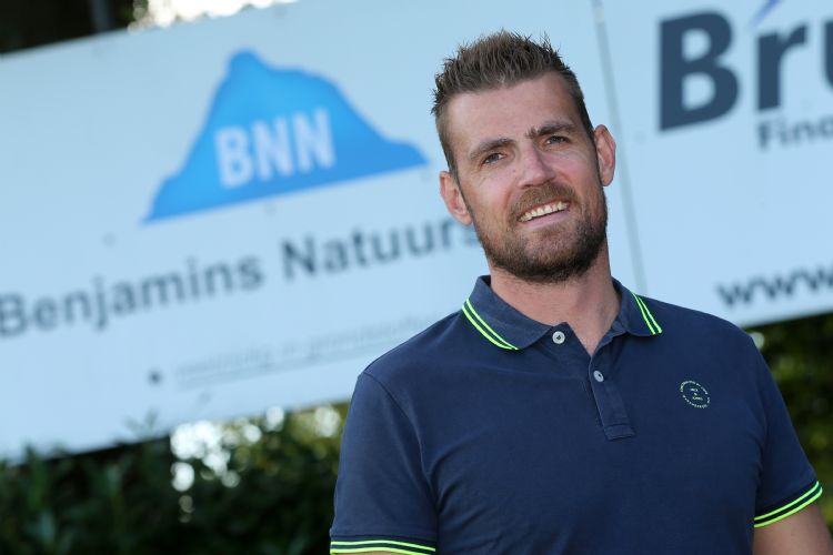 Bertus Benjamins is sinds 2002 importeur en leverancier van nobre cál. Bertus Benjamins is sinds 2002 importeur en leverancier van nobre cál.