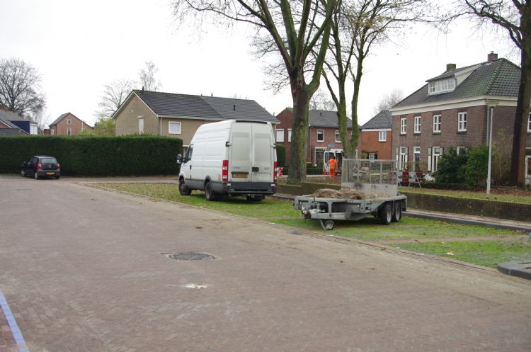 Halfopen parkeerplaatsen zorgen voor betere waterretentie. Halfopen parkeerplaatsen zorgen voor betere waterretentie.
