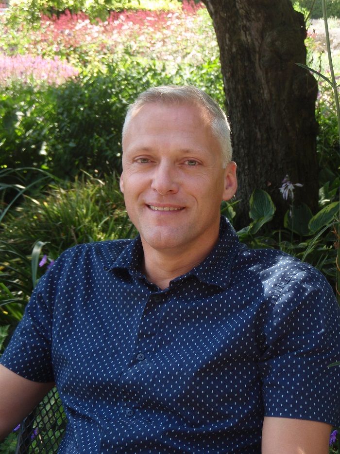 Stefan Verbunt, directeur van Griffioen Wassenaar: 'Niet schoonmaken van onkruid, maar schoonhouden!' Stefan Verbunt, directeur van Griffioen Wassenaar: 'Niet schoonmaken van onkruid, maar schoonhouden!'