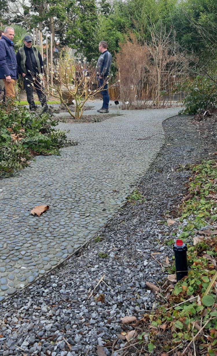 Lage sproeiers in de Chinese tuin Lage sproeiers in de Chinese tuin