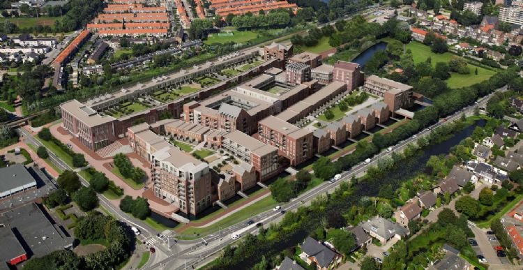 Een compleet nieuw stadscentrum voor Waddinxveen, op het dak van een parkeergarage (foto: Rijnboutt)