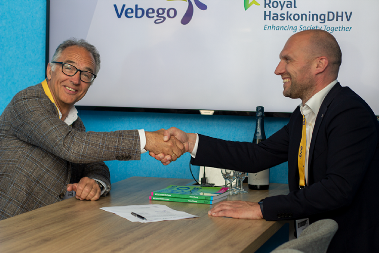 Links: David de Graaf, Global Director Digital bij Royal HaskoningDHV en Bas Wijbenga, Directeur Vebego Groen
