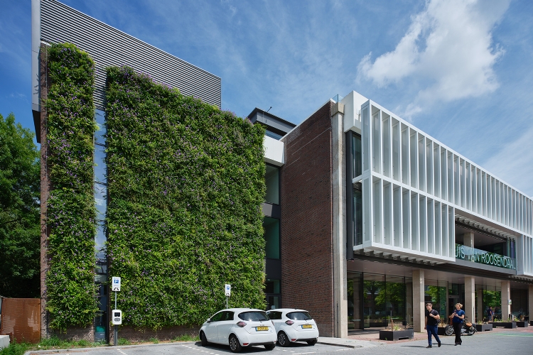 Huis van Roosendaal. Huis van Roosendaal.