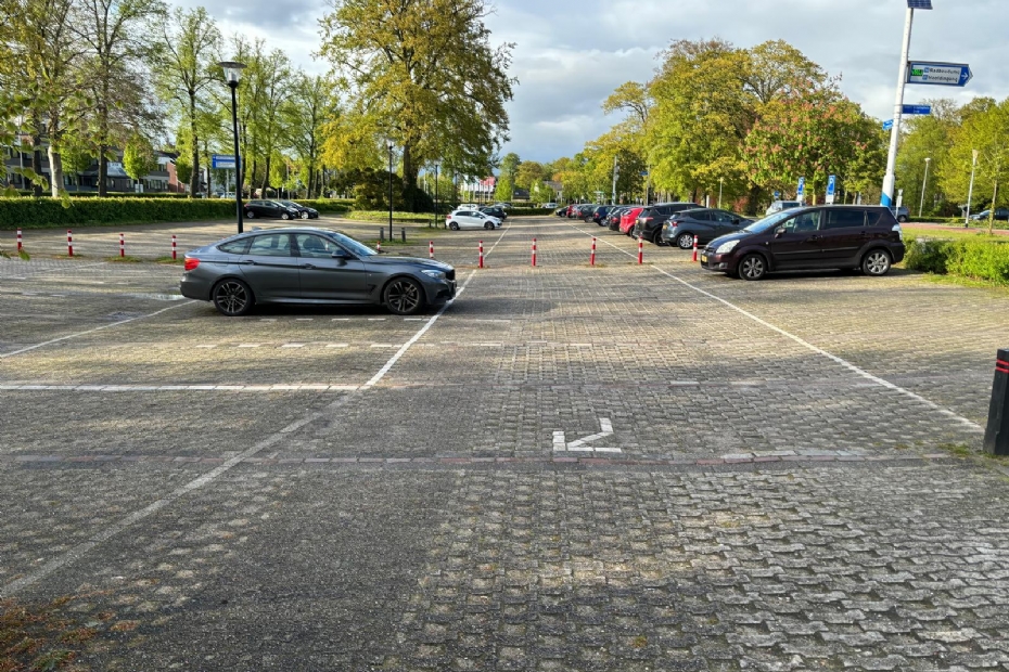 Parkeerplaats Radboudumc Nijmegen, gezien vanaf de St. Annastraat