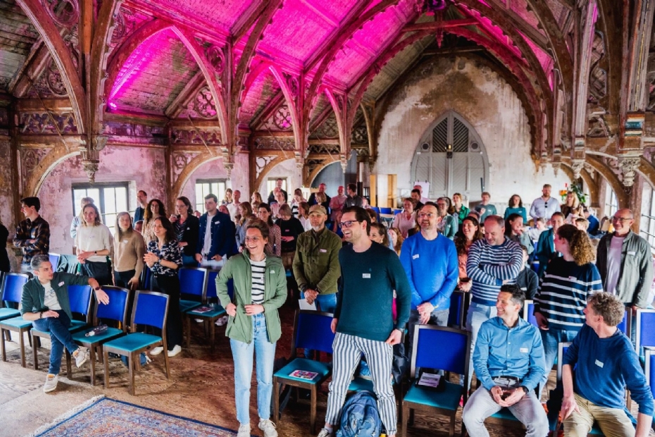 De interactieve aftrap van de BOSSdag 2025 in de Metaal Kathedraal (beeld: allemafocus.nl - Albert Allema)