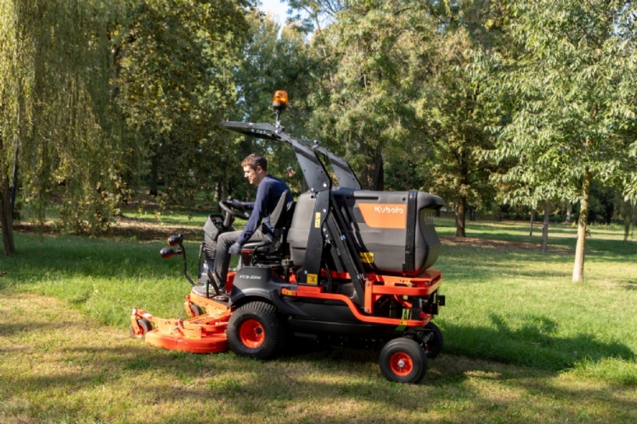 Kubota FC3-221E
