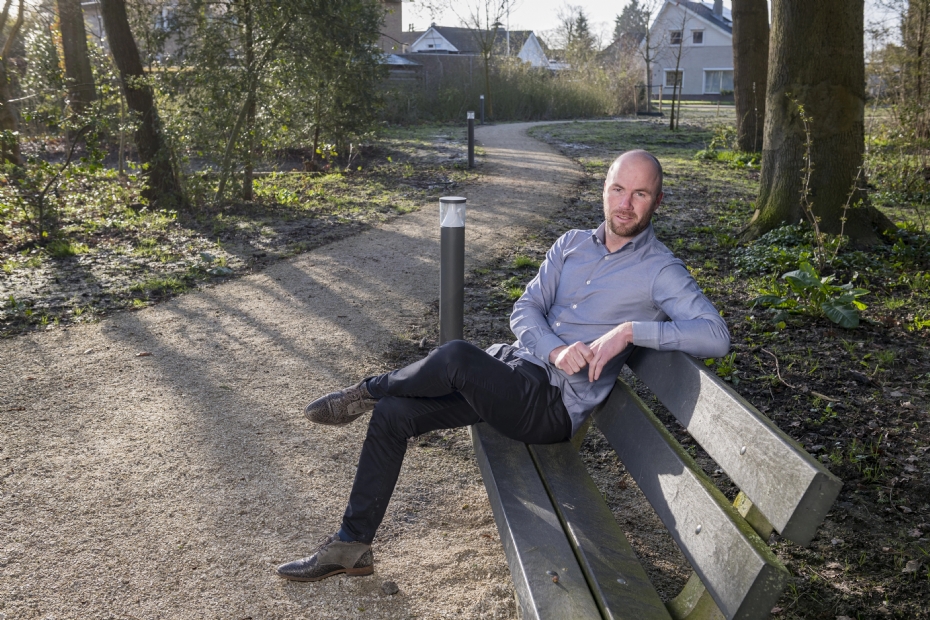 Verkoper Buitendienst - De Hoop Bouwgrondstoffen Tom Magielse - Gres d'Hautrage in Kapelle