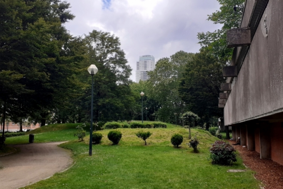 Parkbeeld waaronder de Zenne ligt.