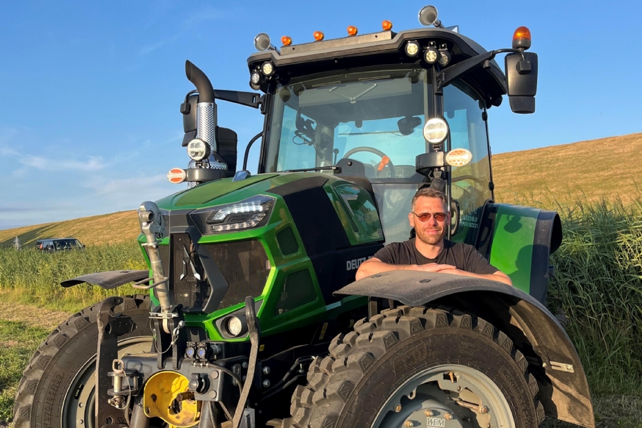 Bram Boon bij de M�thing MU-L 180 Vario